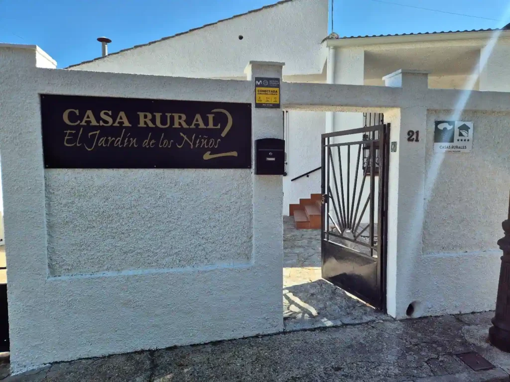 casa rural con jardin cerca de toledo