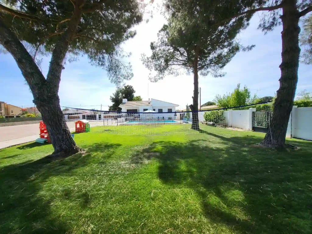 casa rural con jardines toledo